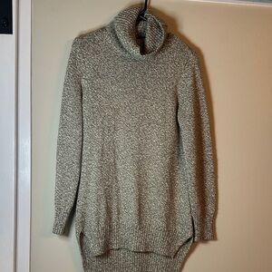 Cozy Turtleneck Sweater - Gray